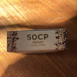 UD Stay Naked The Fix 50CP Cool, Pink.